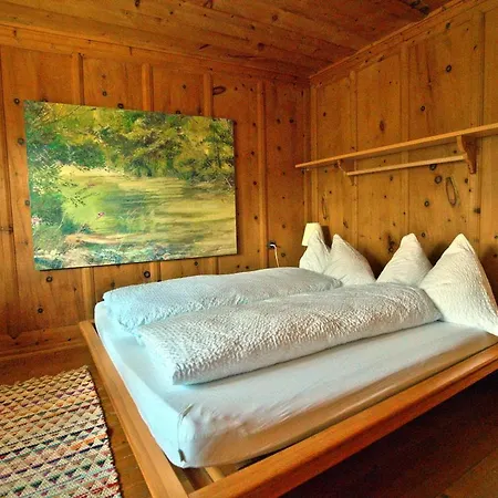 Chasa Sassalba Bed and Breakfast *