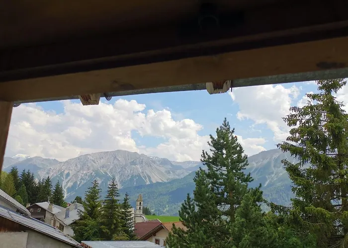 Chasa Sassalba فندق مبيت وإفطار Lu