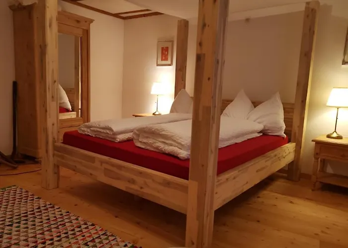 Chasa Sassalba Bed & Breakfast Lu