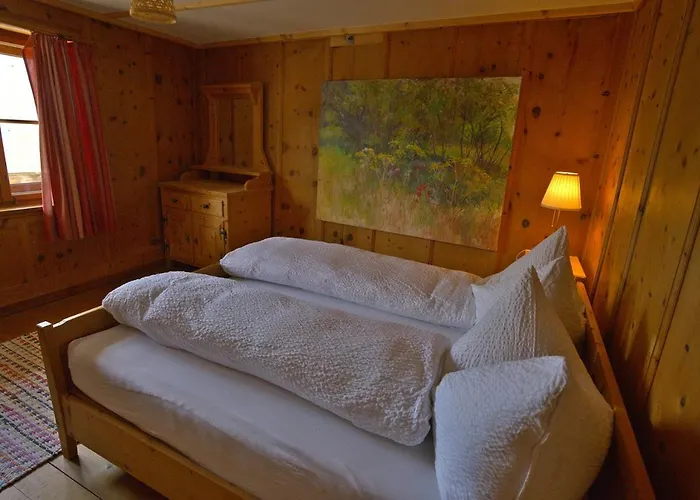 Bed & Breakfast Chasa Sassalba