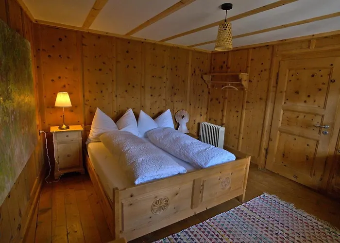 Alojamento de Acomodação e Pequeno-almoço Chasa Sassalba Lu